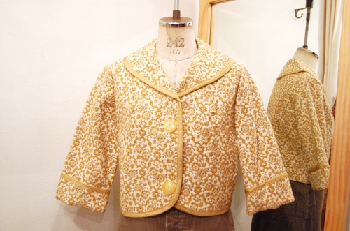 60'S～ SHAWL COLLAR EMBROIDERED SHORT JACKET (O.WHT/D.YLW/GLD)