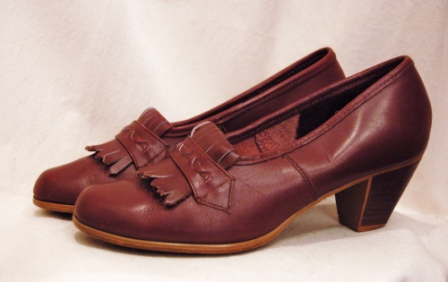 vintage heel loafer