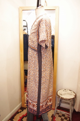 INDIA COTTON FLOWER PRINT VEST DRESS(L.BEIGE/BLK)