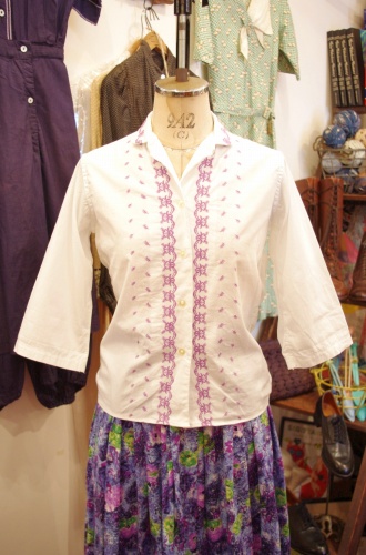 50'S～ 3/4 SLEEVE FLOWER & LEAF EMBROIDERED SHIRTS(P.BLE)