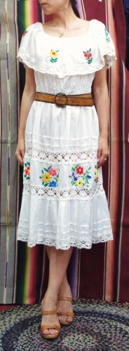 FLOWER EMBROIDERED MEXICAN DRESS(WHT)