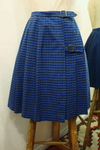 50'S～60'S CHECK PLEATED WRAP SKIRT (BLE/BLK)