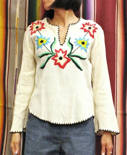 VINTAGE FLOWER EMBROIDERED CRINKLE GAUZE TUNIC TOPS (O.WHT/L.BLE/RED/BLK/YLW)