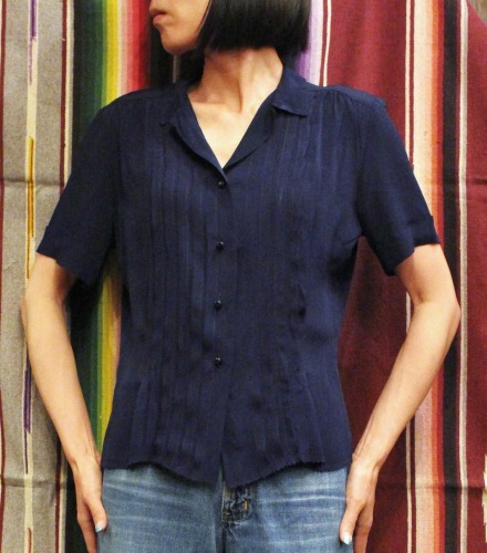 40'S～50'S FRONT PLEATED SHORT SLEEVE RAYON BLOUSE (NVY)