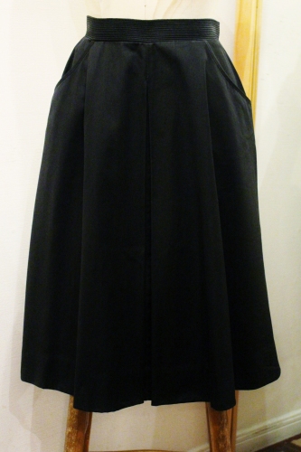 50'S~ KORET OF CALIFORNIA CENTER PLEAT FLARE SKIRT (BLK)