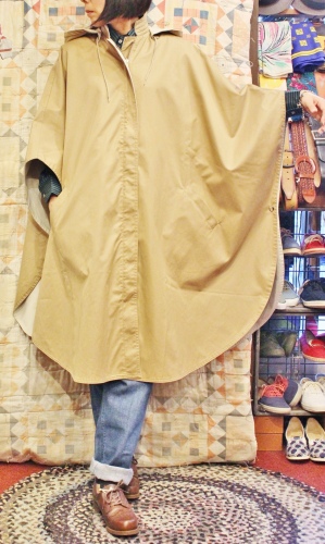 70'S~ STAND COLLAR HOODED REVERSIBLE LONG PONCHO COAT (BEIGE/WHT)
