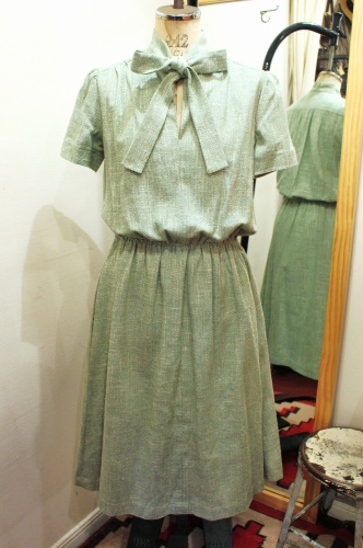 70'S～ PUFF SHOULDER BOW TIE NEP DRESS (GRN/WHT)
