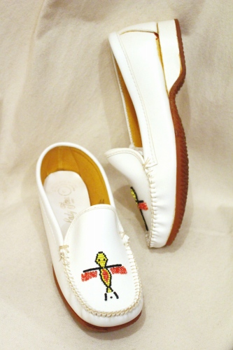 70'S～ FAKE LEATHER BEADED MOCCASIN (WHT)